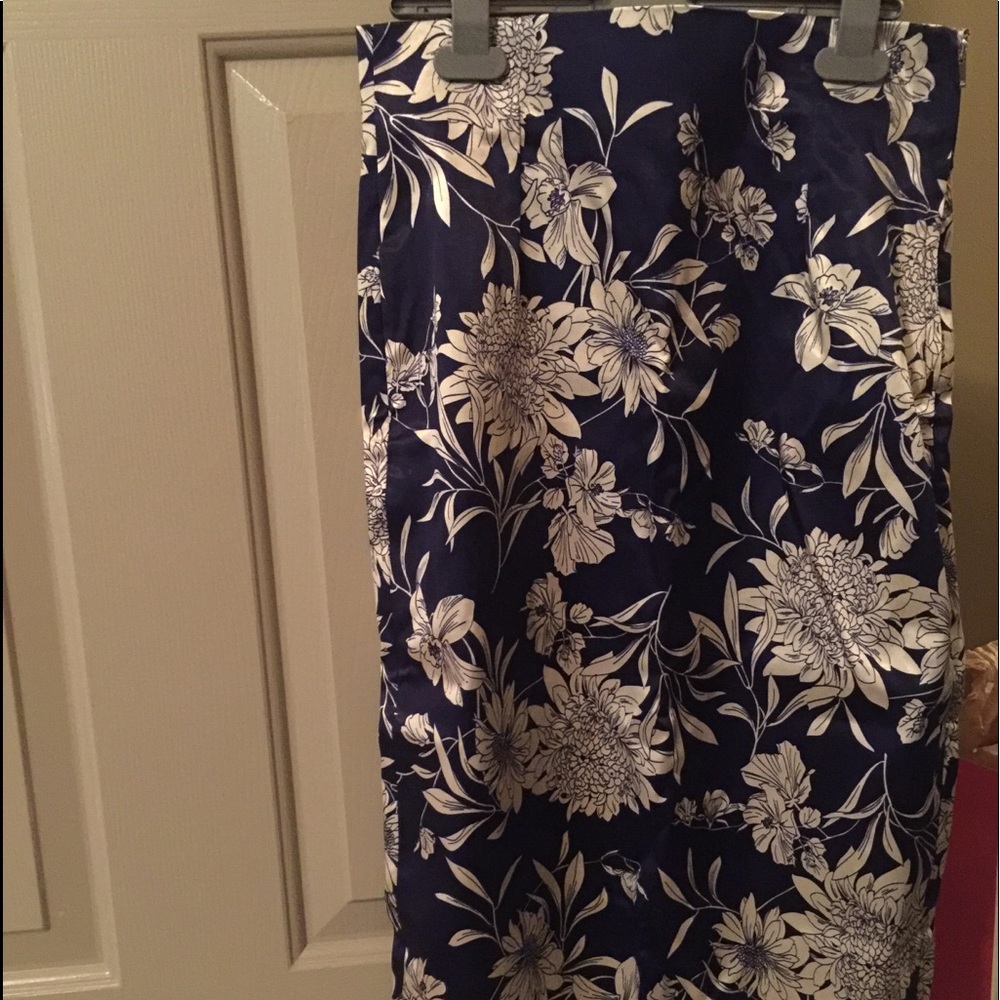 Zara floral print satin pencil skirt